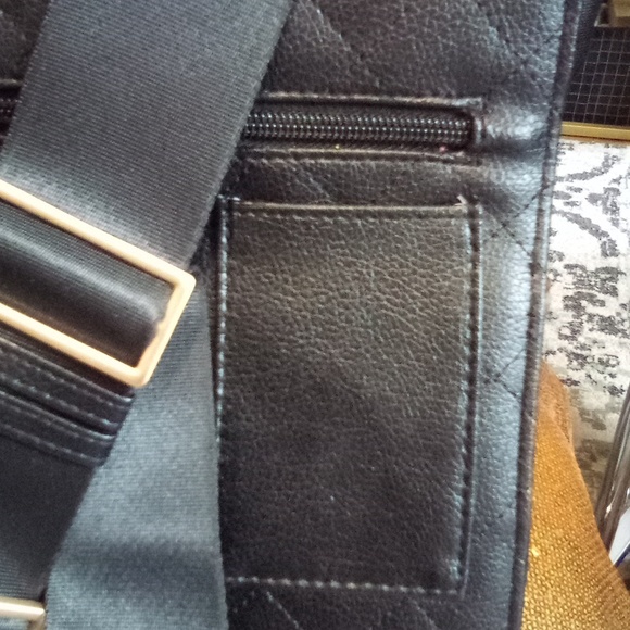 Two - Faced large Professional Makeup Bag - Picture 4 of 7